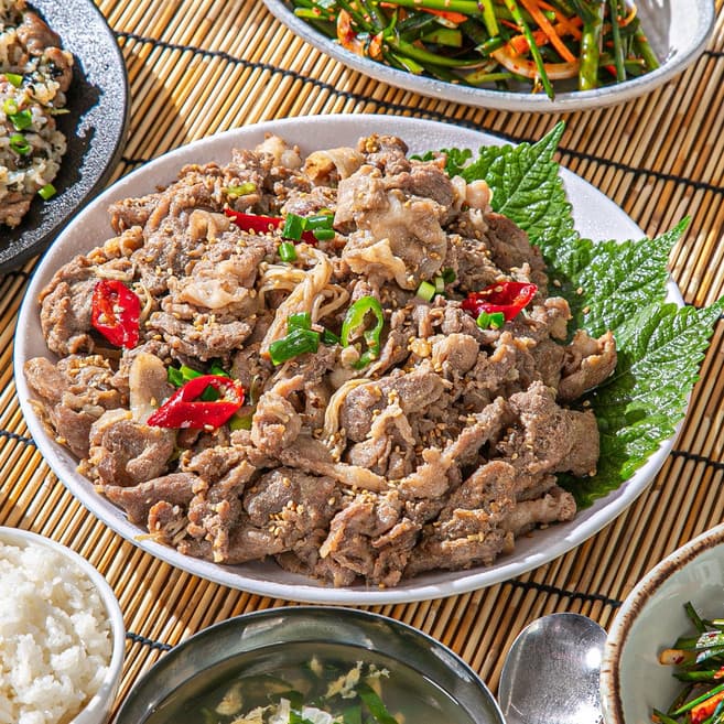 제철쌈밥돼지불고기